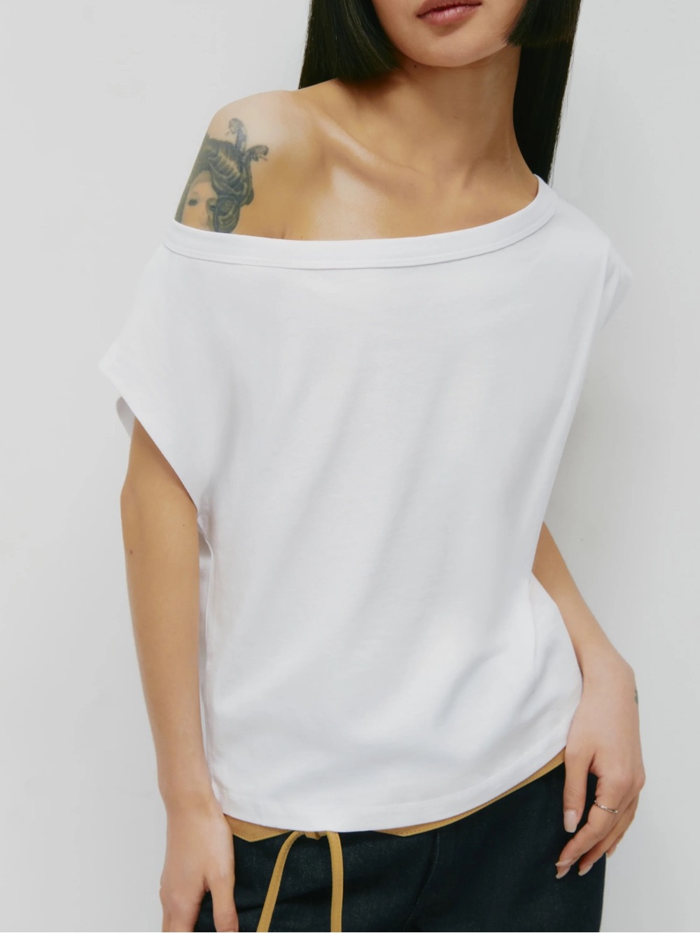 KOTN off the shoulder T-shirt